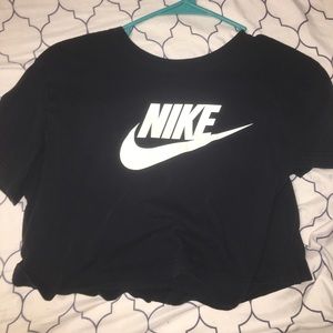 cropped nike shirt